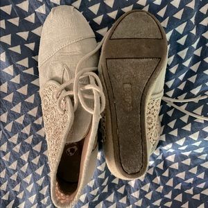 SZ 7 Bobs burlap heels